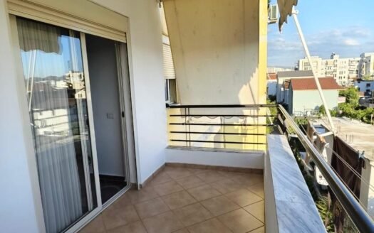 Shitet Apartament 2+1 prane Ardenos